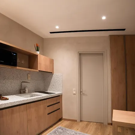 Daire Ikian - Charming Arcadian Escape *